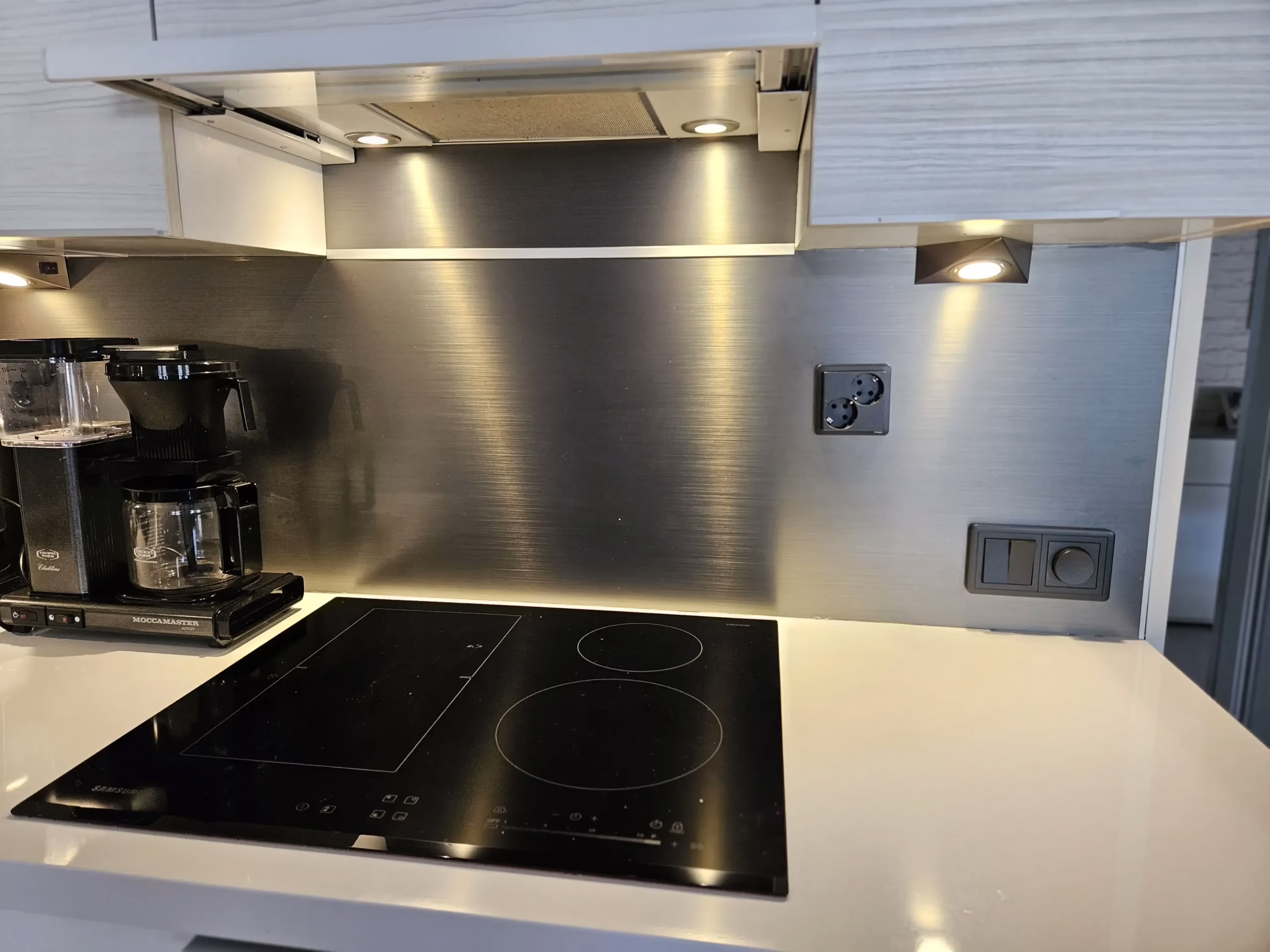 Sähköasentaja kotiin, yrityksille ja yhteisöille, Pori ja Satakunta.Solid Sähkö Oy